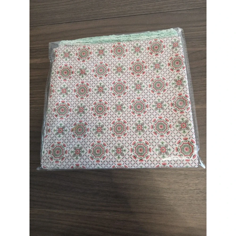 VTG Tablecloth Table Topper Square Card Table Red Mint Green Crochet Cottage 35
